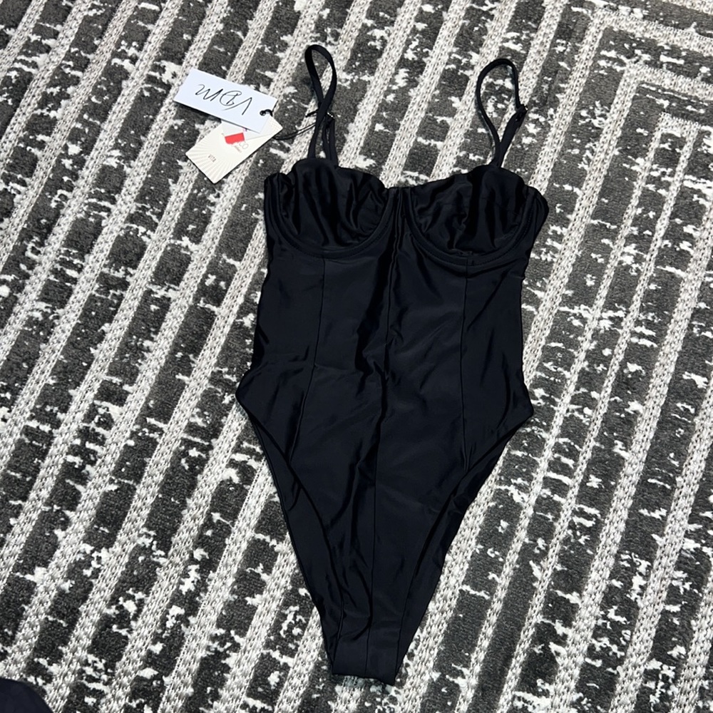VDM ELLY ONE PIECE SWIMSUIT